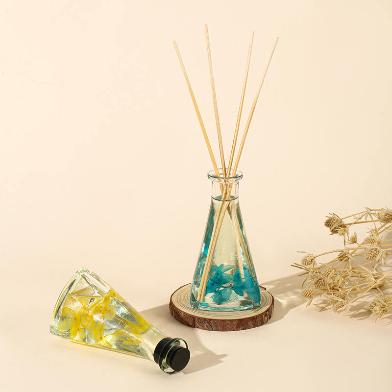 Vinetørket blomst trekantet flaske uten brann innendørs aromaterapi siv diffuser