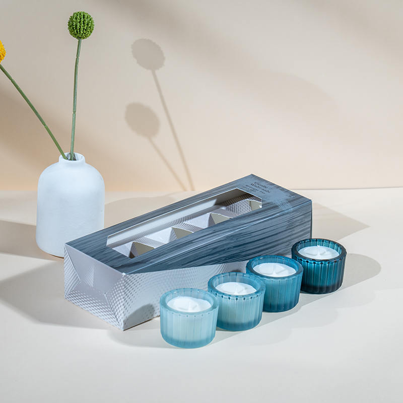 Sett med 4 vertikale stripete små dvergglass lyskopper