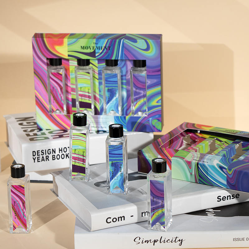 Liten høyhæl firkantet flaske reed diffuser 4PCS sett-aroma diffuser oljeprodusent