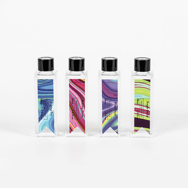 Liten høyhæl firkantet flaske reed diffuser 4PCS sett-aroma diffuser oljeprodusent